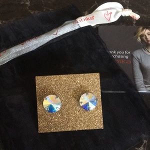 Sabika Manhattan AB studs